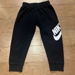 Boys Nike Sweats sz. 6